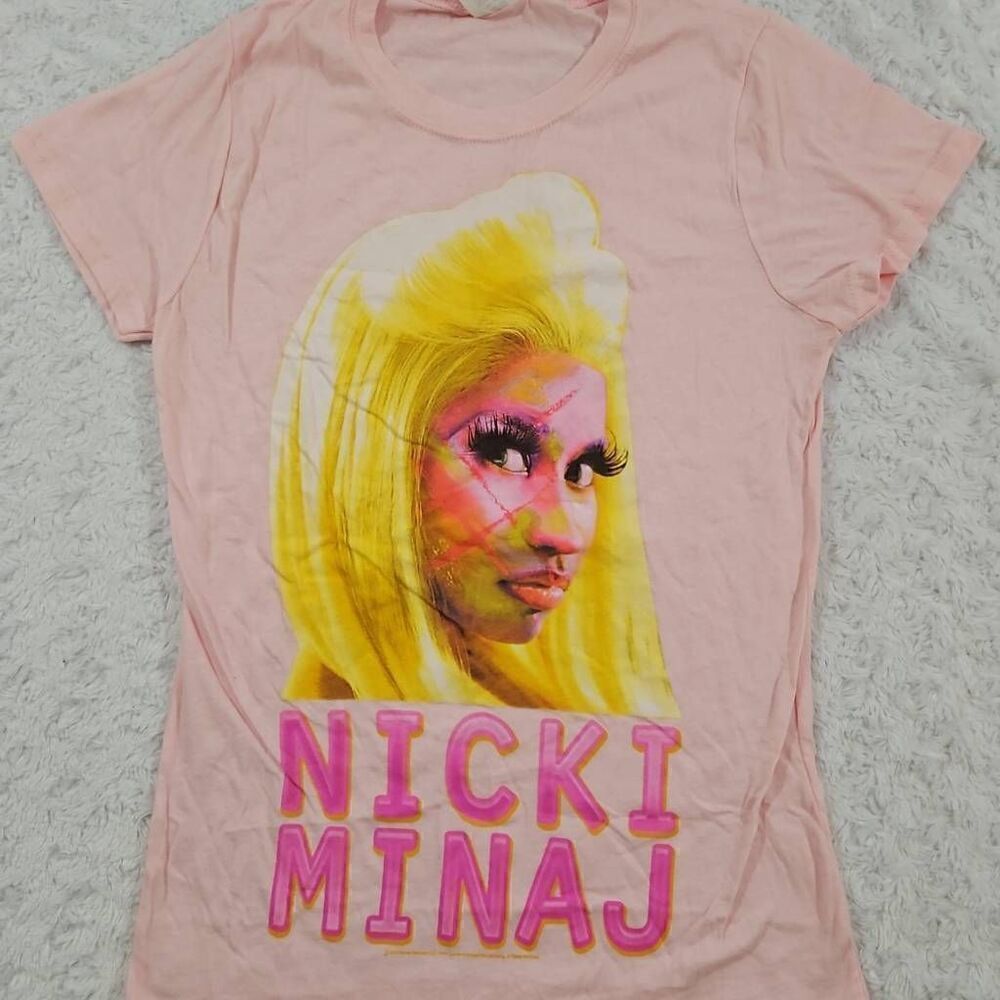 Nicki Minaj ladies size medium pink Friday unloaded concert shirt music hip hop
